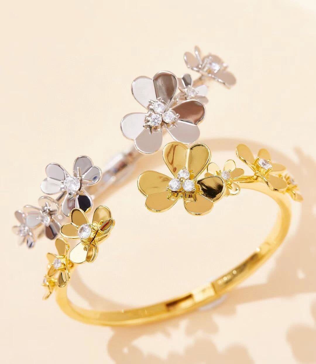 Van Cleef & Arpels Silver Flower Bracelet